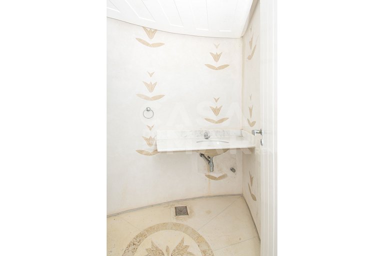 Beautiful Villa with six suites, and paradisiacal view of Fe