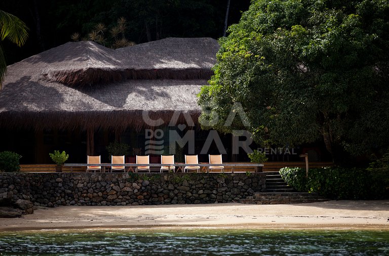Villa with five suites on a private island - Princess Island