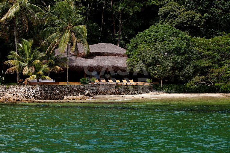 Villa with five suites on a private island - Princess Island