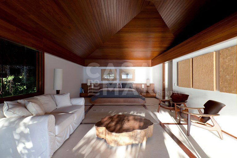 Villa with five suites on a private island - Princess Island
