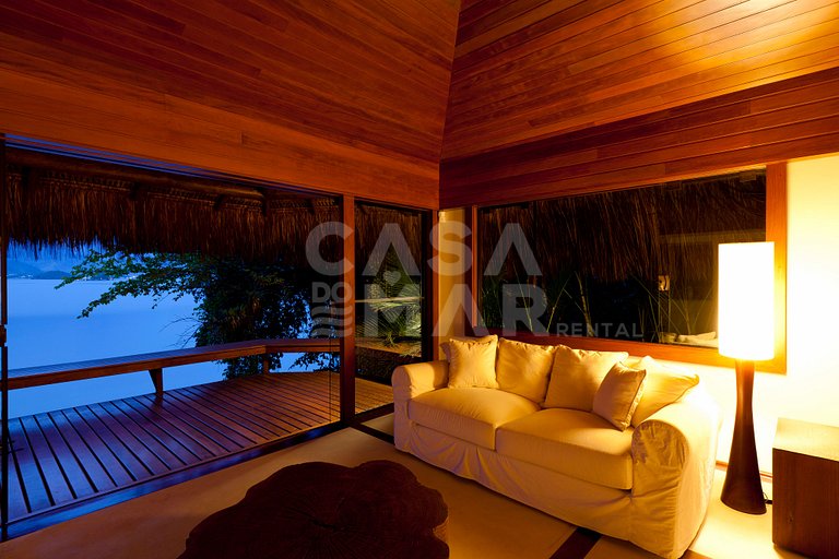Villa with five suites on a private island - Princess Island