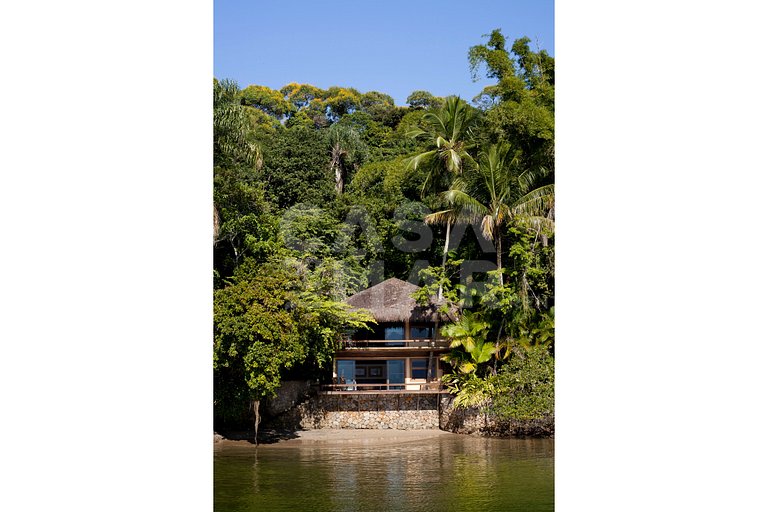 Villa with five suites on a private island - Princess Island