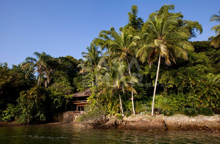 Ilha privativa em Angra dos Reis, cinco suítes