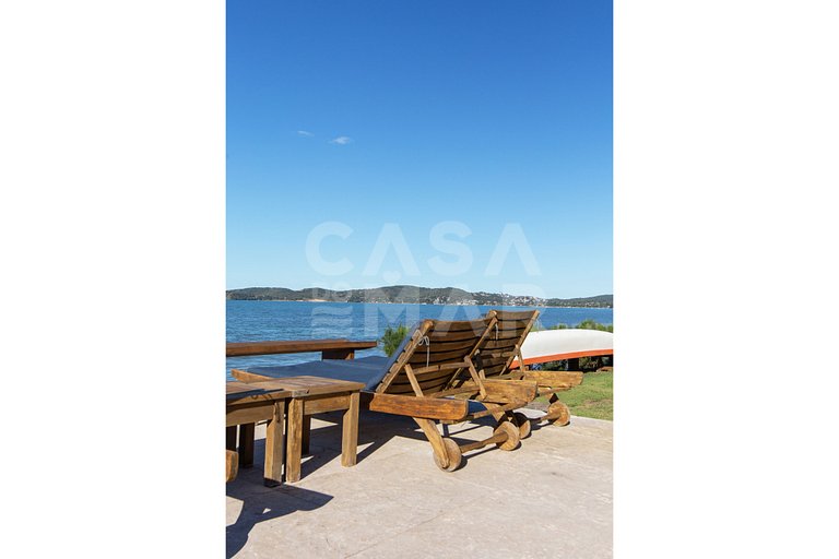 Casa frente mar com 6 suítes