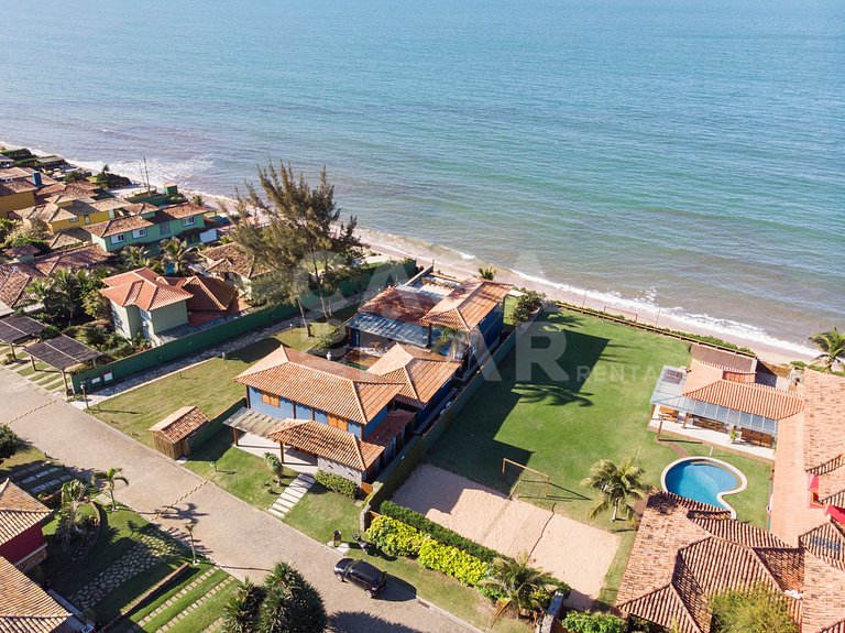 Casa frente mar com 6 suítes