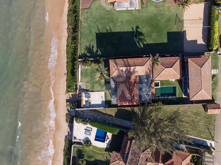 Casa frente mar com 6 suítes