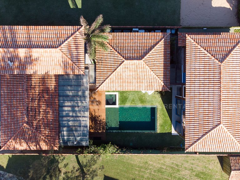 Casa frente mar com 6 suítes