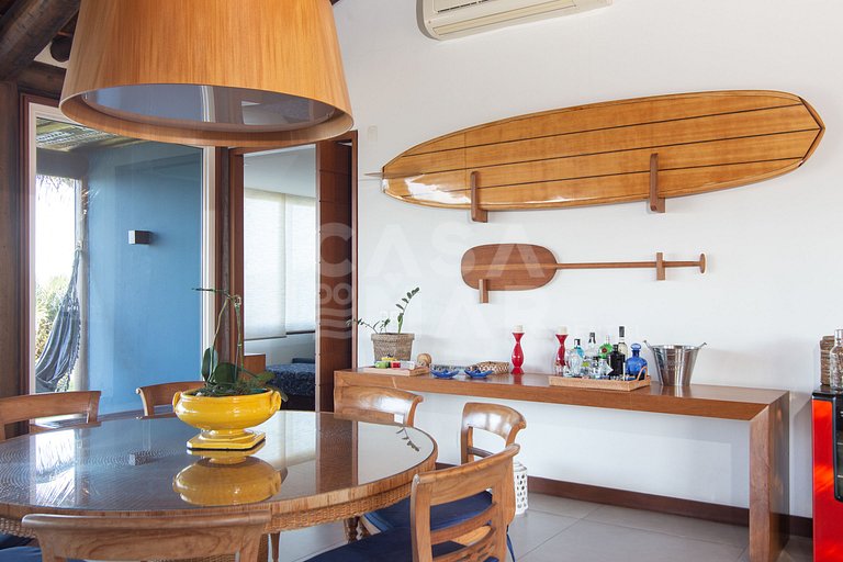 Casa frente mar com 6 suítes