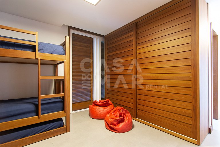 Casa frente mar com 6 suítes