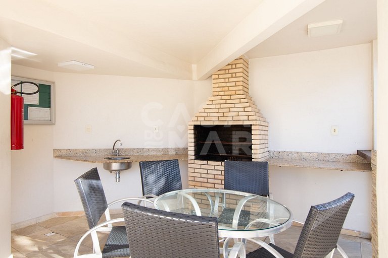 Casa com cinco quartos, piscina e espaço gourmet