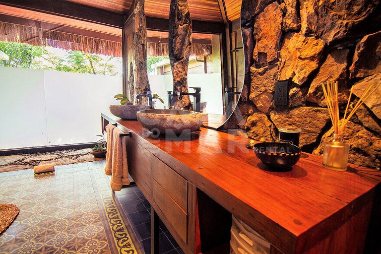 Beautiful private island with five spacious suites