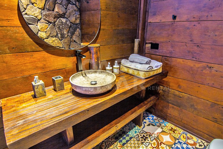 Beautiful private island with five spacious suites