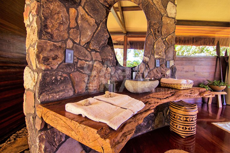 Beautiful private island with five spacious suites