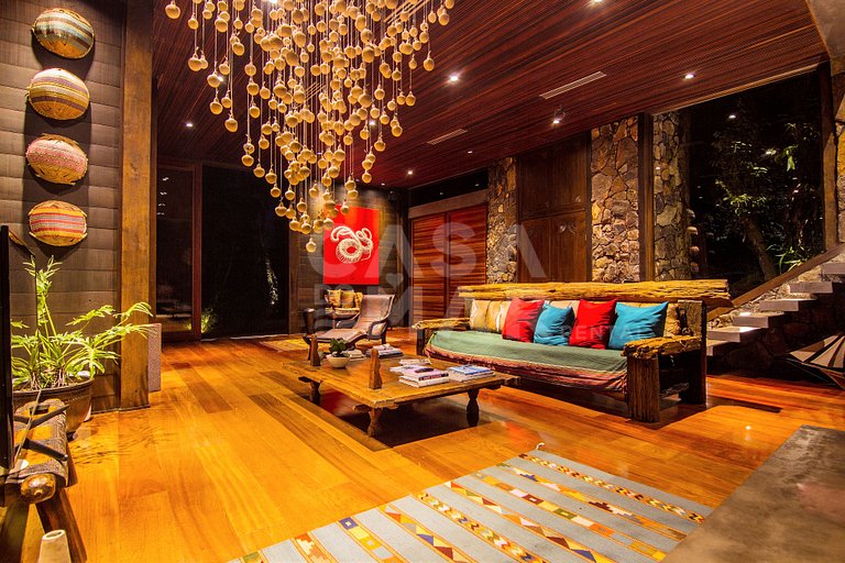 Beautiful private island with five spacious suites