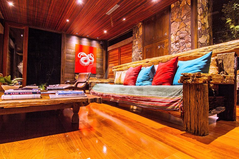 Beautiful private island with five spacious suites