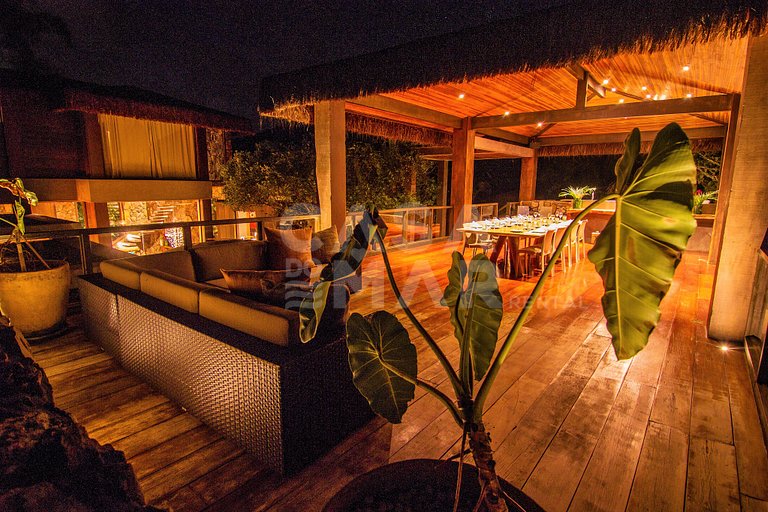 Beautiful private island with five spacious suites