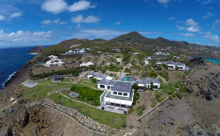 Espetacular Mansão com Seis Suítes com Vista Panorâmica em S