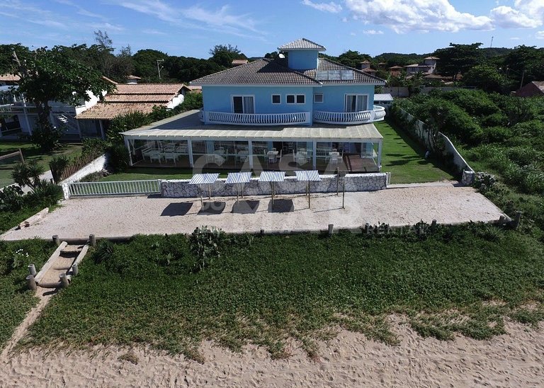 Spectacular Villa with Five Suites, on Areia da Praia Rasa