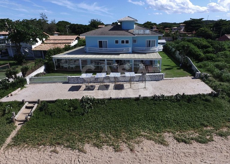 Spectacular Villa with Five Suites, on Areia da Praia Rasa