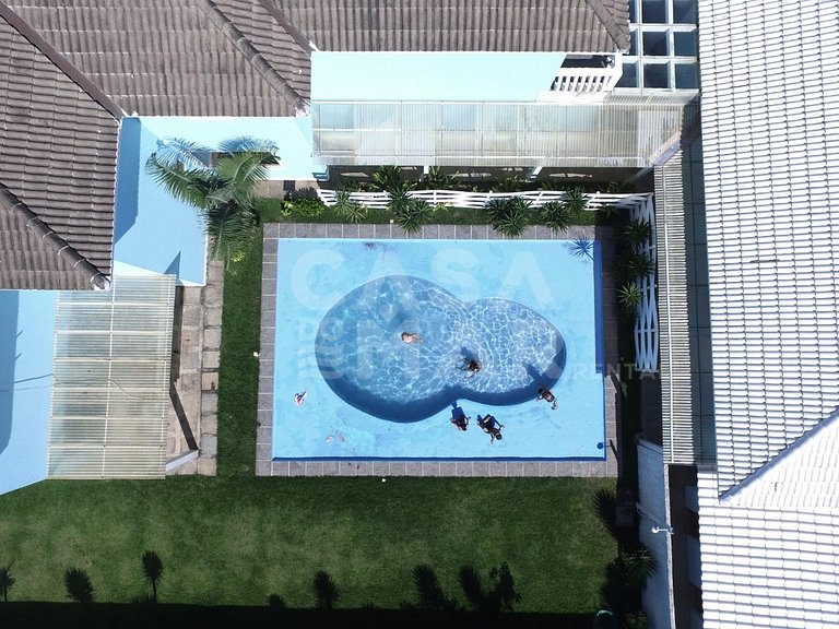 Spectacular Villa with Five Suites, on Areia da Praia Rasa