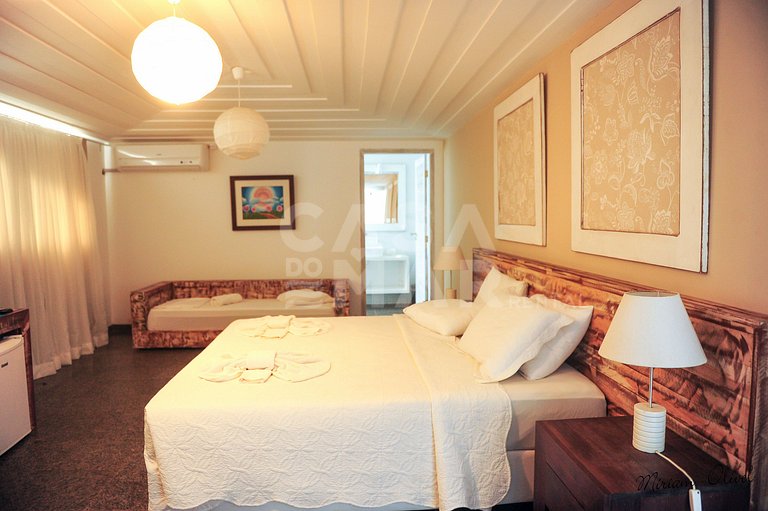 Spectacular Villa with Five Suites, on Areia da Praia Rasa