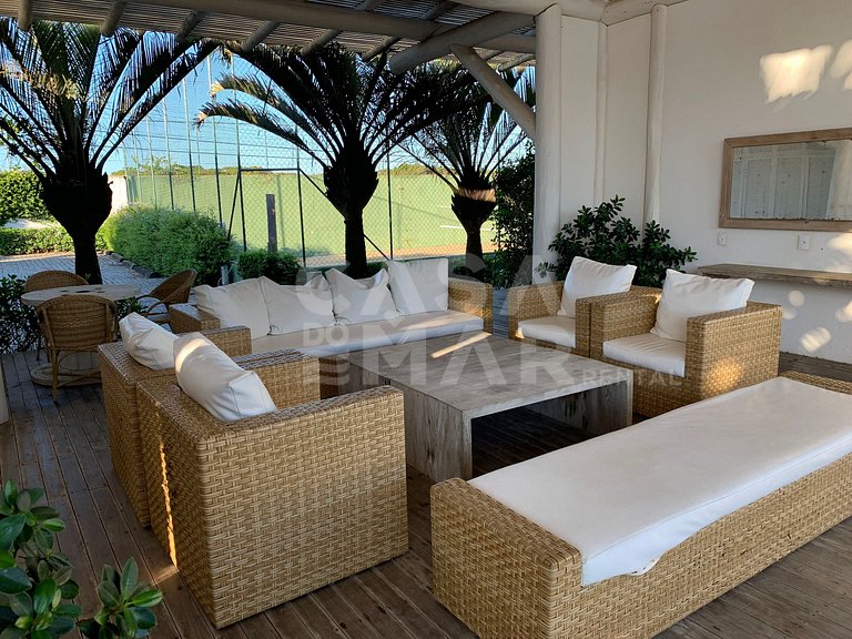 Casa para locação com cinco suítes, pé na areia, família
