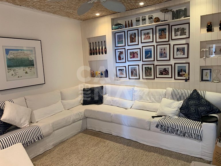 Casa para locação com cinco suítes, pé na areia, família