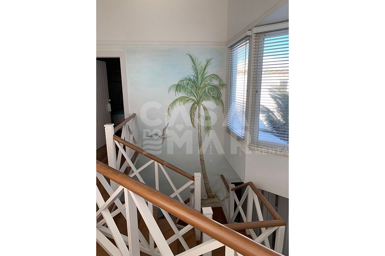 Casa para locação com cinco suítes, pé na areia, família