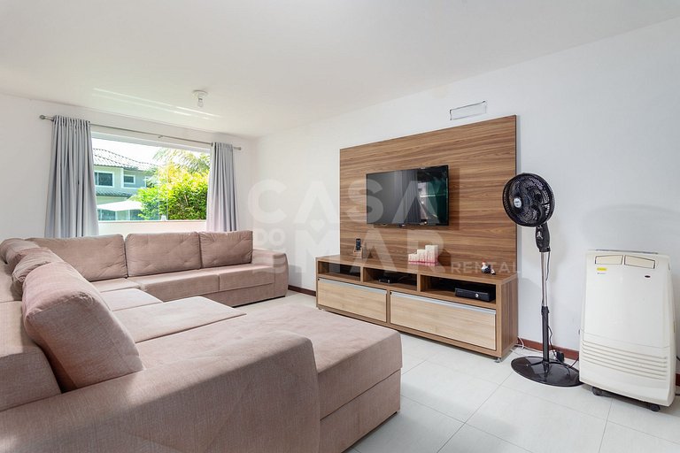 Beautiful house with four suites, in a condominium between G