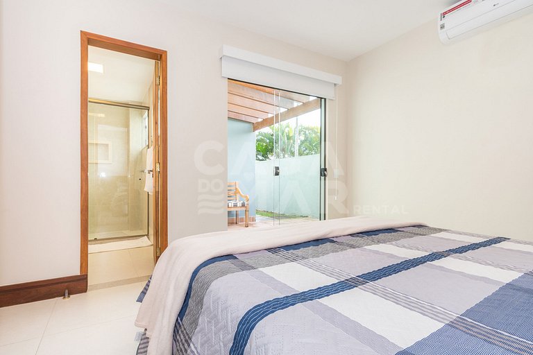 Beautiful house with four suites in a very complete condomin