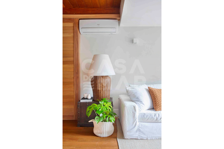 Casa com seis quartos, piscina, na serra, churrasqueira