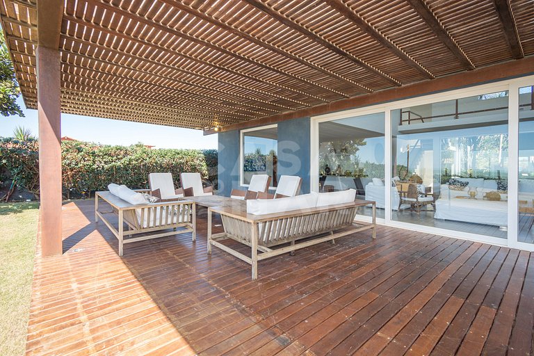 mansão, seis suítes, pé na areia na rasa, piscina