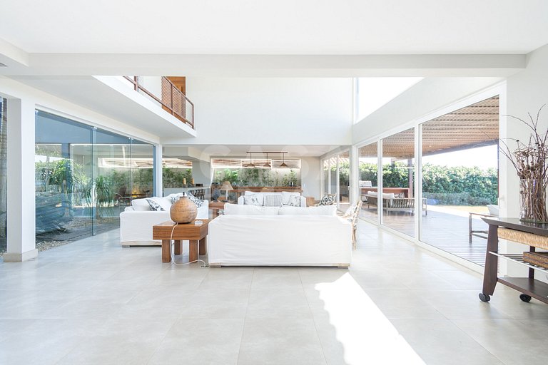 mansão, seis suítes, pé na areia na rasa, piscina