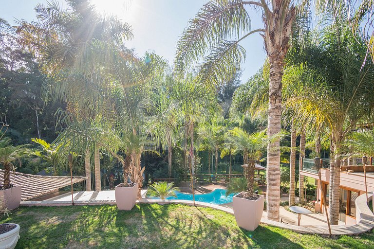 Mansão, serra, churrasqueira, piscina, aquecimento, academia
