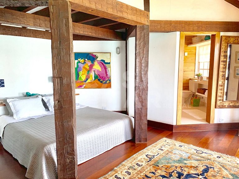 Casa com 4 quartos, vista mar, com piscina, churrasqueira