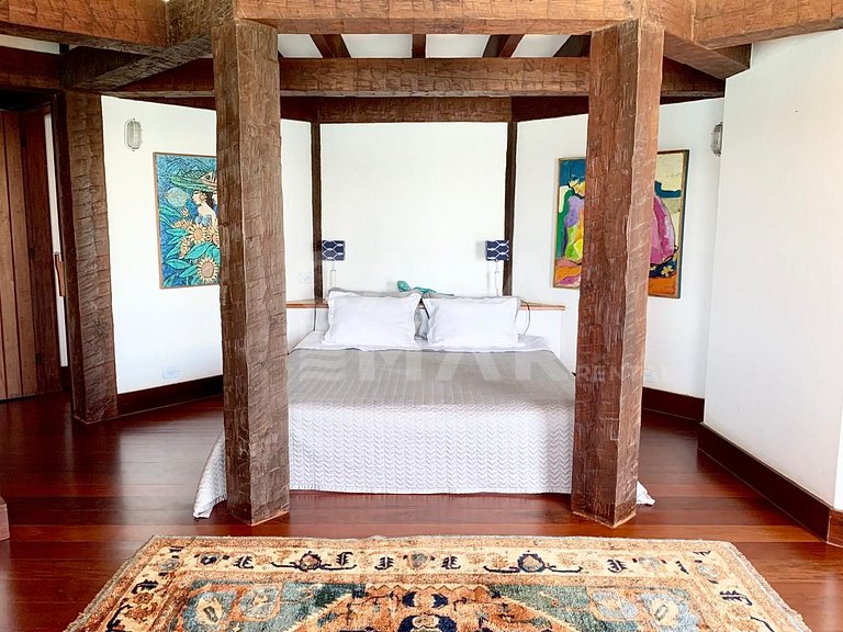 Casa com 4 quartos, vista mar, com piscina, churrasqueira