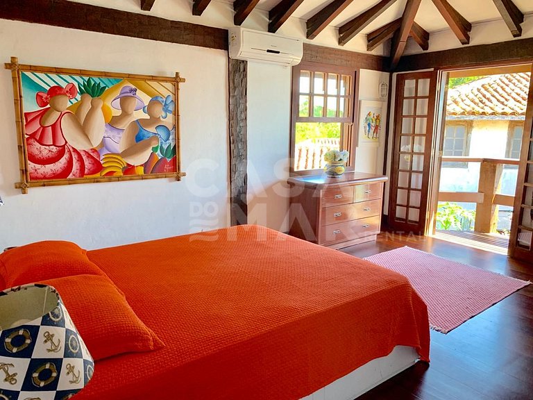Casa com 4 quartos, vista mar, com piscina, churrasqueira