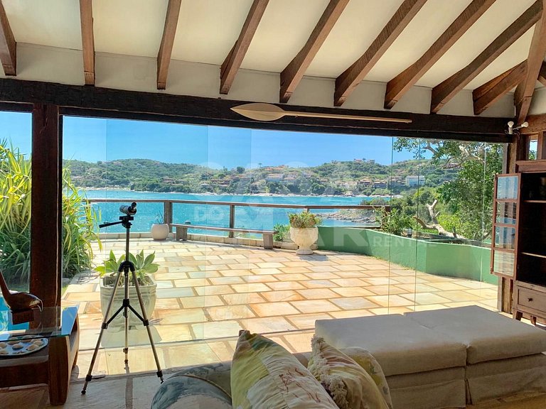 Beautiful house with spectacular views and five suites, in F