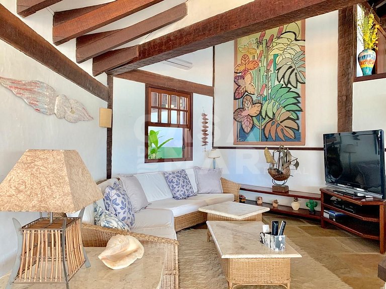 Beautiful house with spectacular views and five suites, in F
