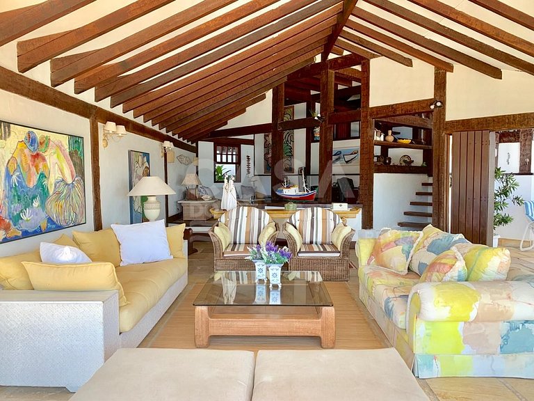 Casa com 4 quartos, vista mar, com piscina, churrasqueira