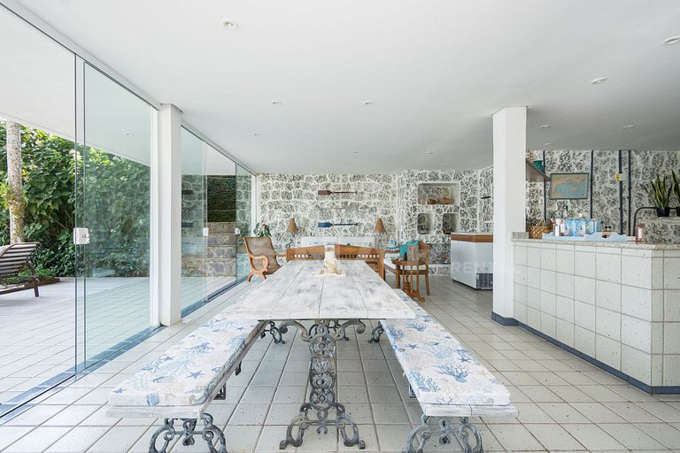 Six-bedroom villa with private beach