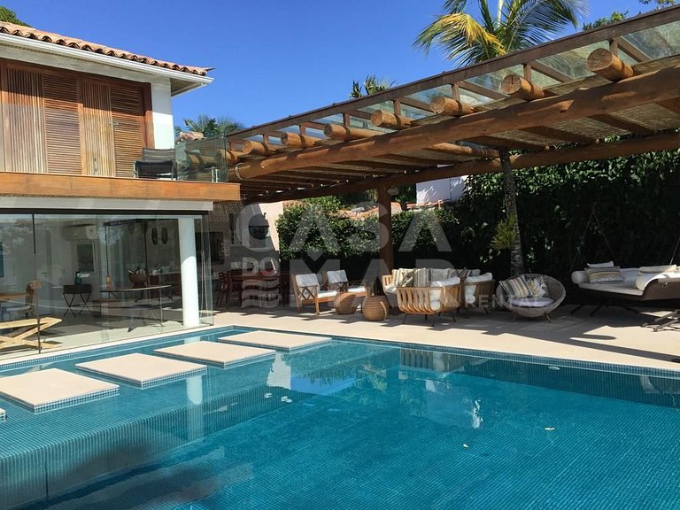 Linda mansão espetacular com 5 suítes, pé na areia na Praia