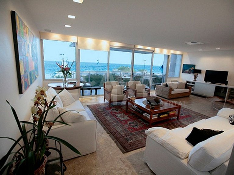 Lindo apartamento frente mar, com 3 quartos em Ipanema/RJ.