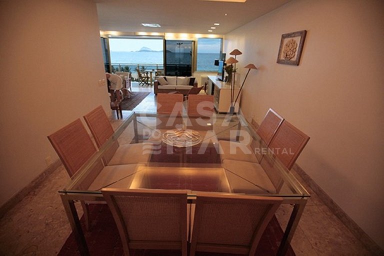 Lindo apartamento frente mar, com 3 quartos em Ipanema/RJ.