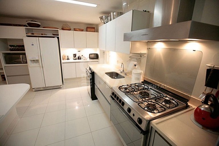 Lindo apartamento frente mar, com 3 quartos em Ipanema/RJ.