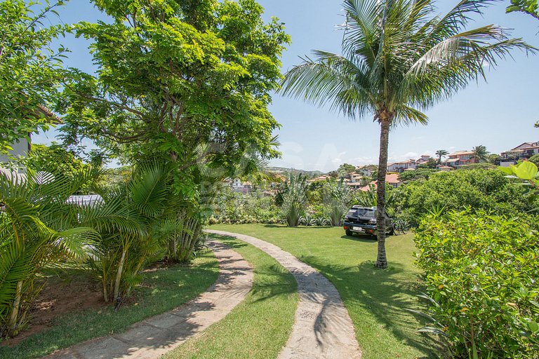 Linda casa com sete suítes, com vista panorâmica para Praia