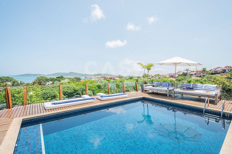 Linda casa com sete suítes, com vista panorâmica para Praia