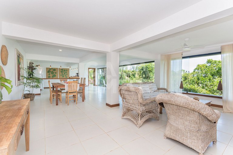 Linda casa com sete suítes, com vista panorâmica para Praia