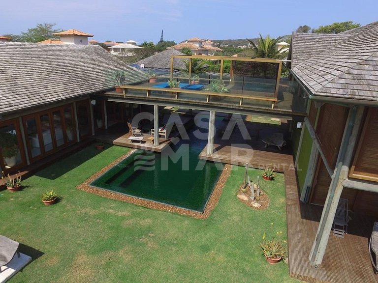 Beautiful house with 5 suites, in a condominium with 2 parki
