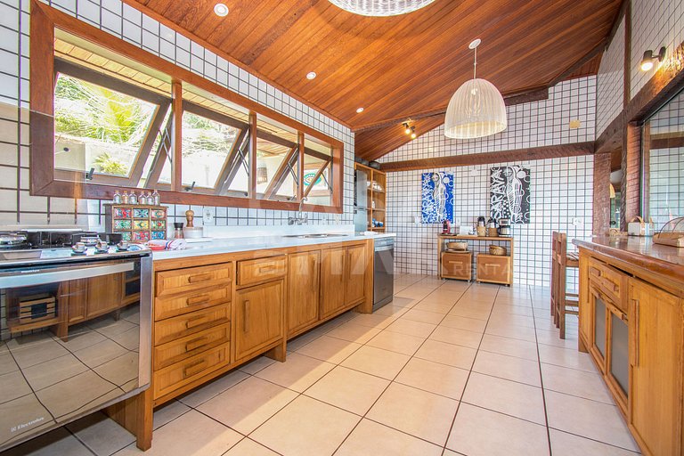 Beautiful house with seven suites, with panoramic views of G